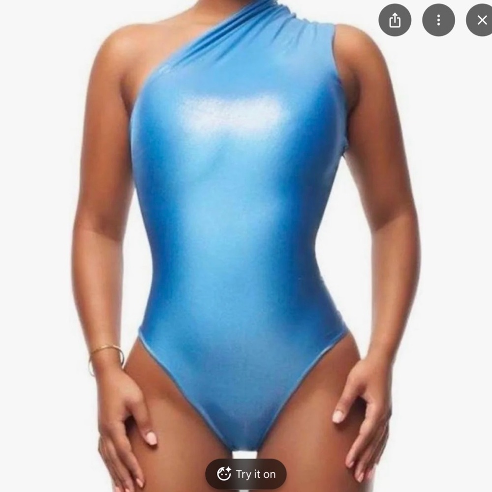 Coucoo Shiny One-Shoulder body suit